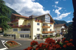 Гостиница Hotel Tannerhof  Шена